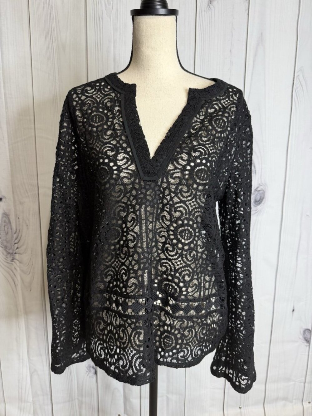 Ann Taylor LOFT Top Blouse Sz M Black Long Sleeve All Lace Pullover NWT V-Neck